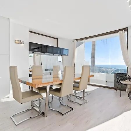 Chic Retreat With Pool & Terrace - Rdr465 Apartment